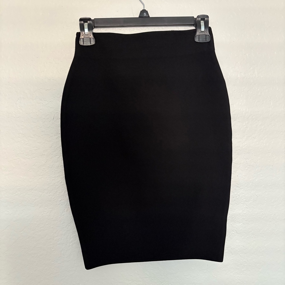 Elegant Black Pencil Skirt